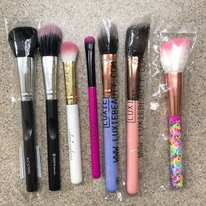 Makeup Brushes - Never Used!!